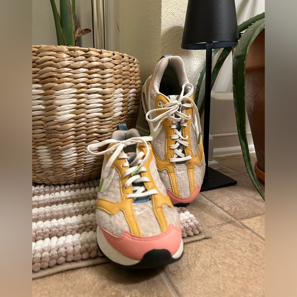 Women’s Nike Colorful Sneakers